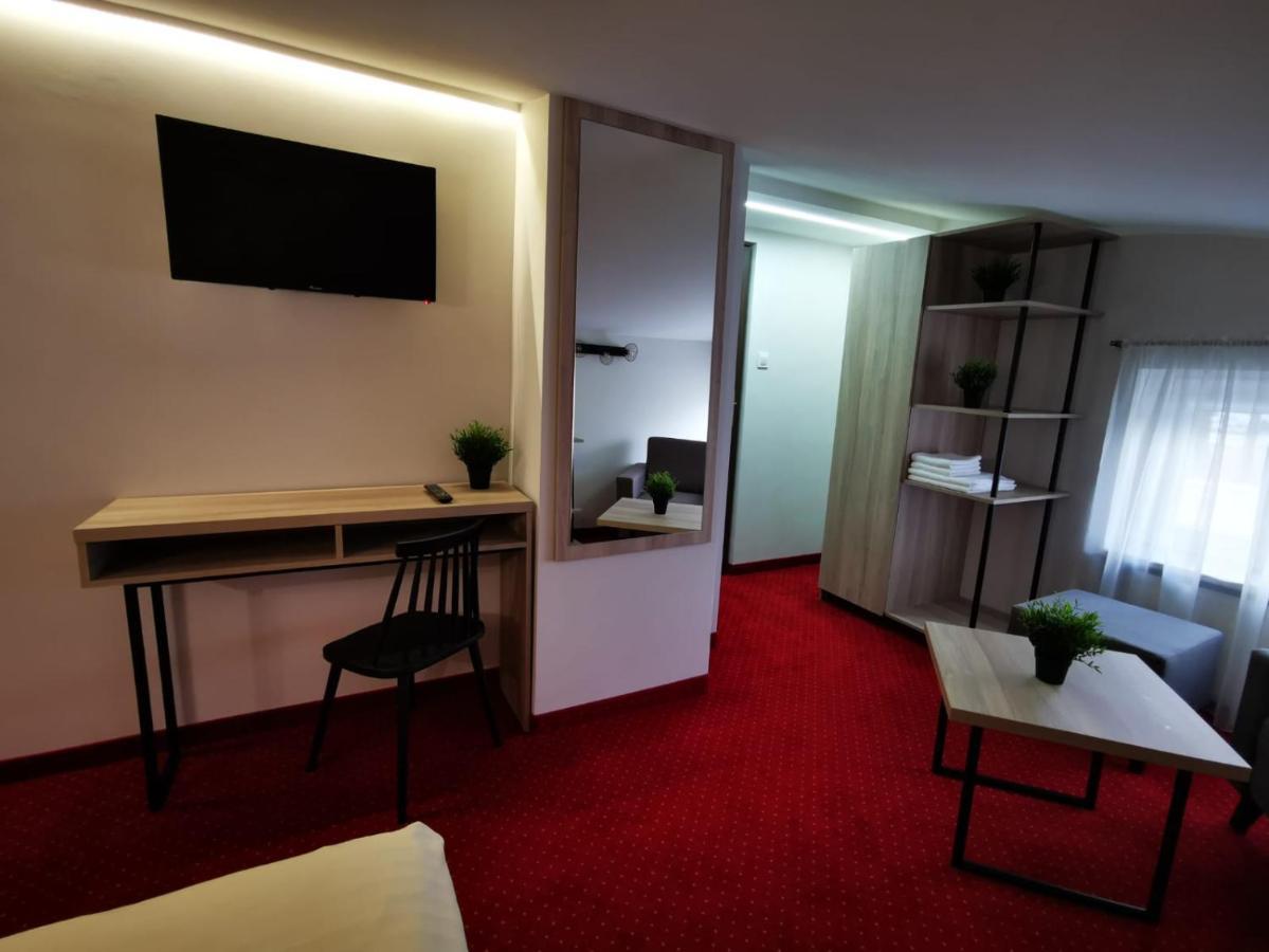 Noclegi Pod Borem Kepno Exterior photo